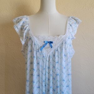 Monique | 80s Vintage Soft Floral Nightgown